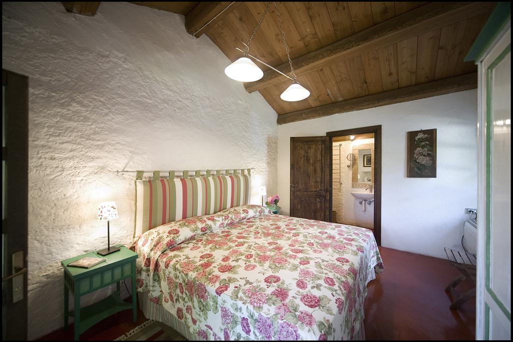 Agriturismo Famiglia Al Castello Di Bagnolo Bagnolo Piemonte Szoba fotó