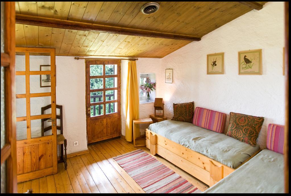 Agriturismo Famiglia Al Castello Di Bagnolo Bagnolo Piemonte Szoba fotó