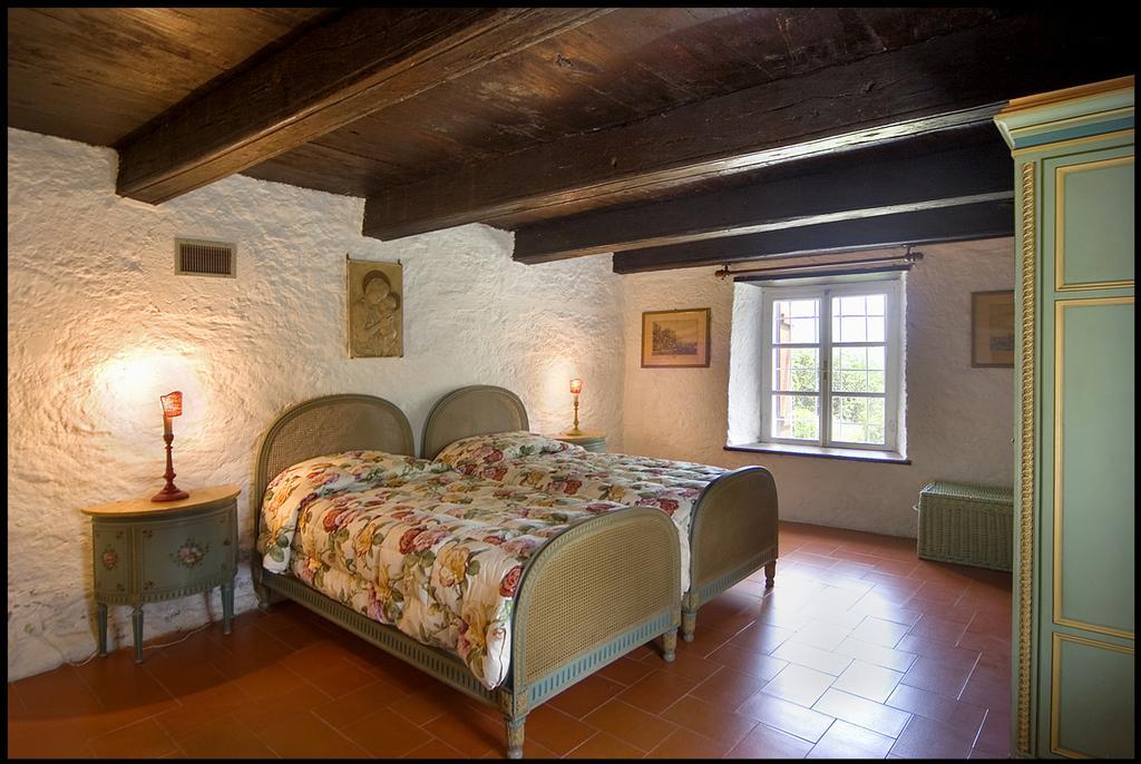 Agriturismo Famiglia Al Castello Di Bagnolo Bagnolo Piemonte Szoba fotó