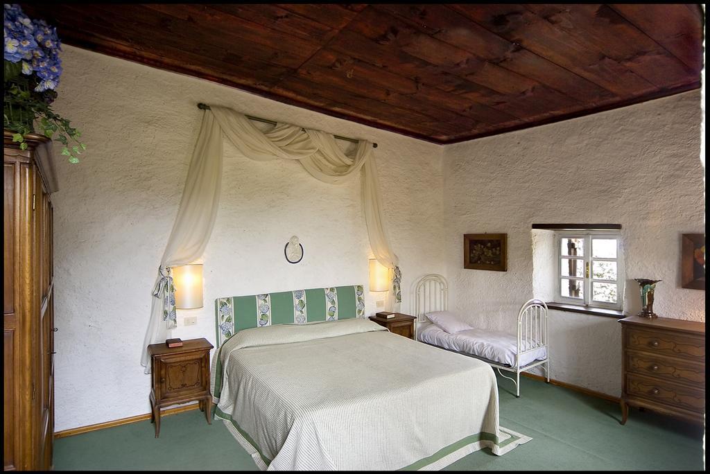 Agriturismo Famiglia Al Castello Di Bagnolo Bagnolo Piemonte Szoba fotó