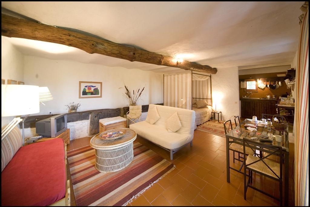 Agriturismo Famiglia Al Castello Di Bagnolo Bagnolo Piemonte Szoba fotó
