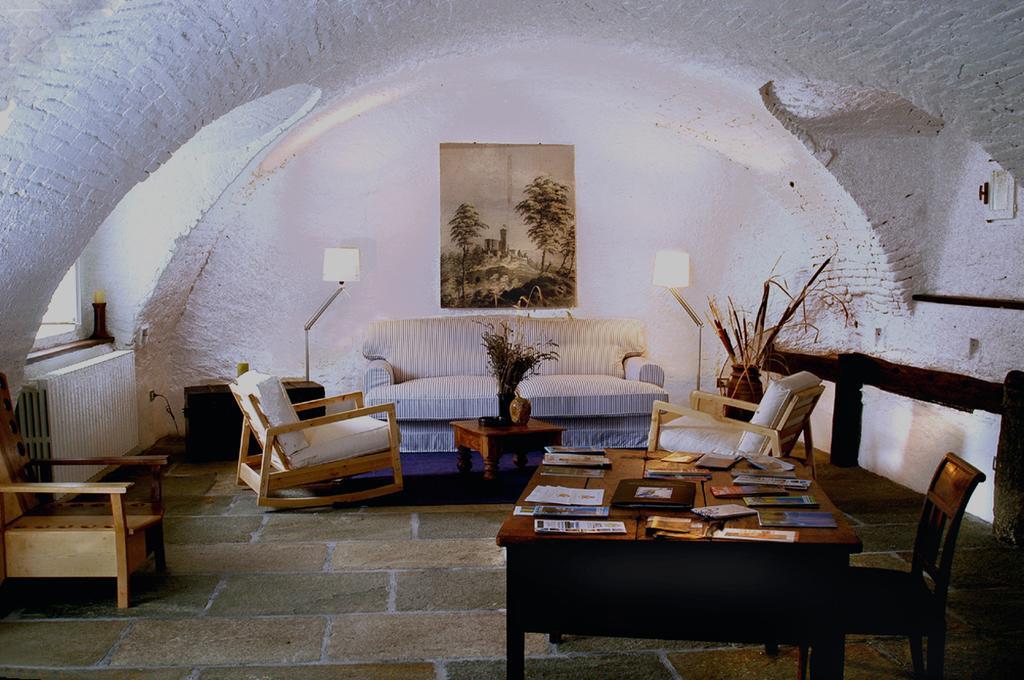 Agriturismo Famiglia Al Castello Di Bagnolo Bagnolo Piemonte Szoba fotó